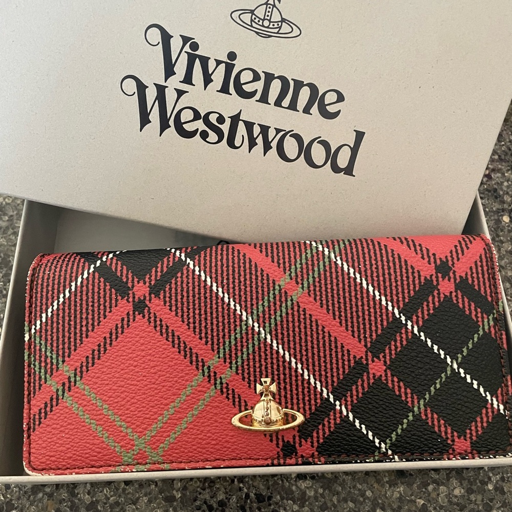 Vivienne Westwood Wallet- full inclusion